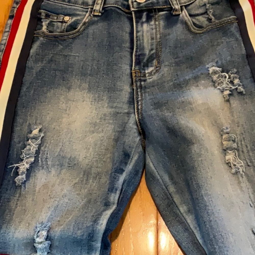Blue Topic~Skinny Distressed~Cute 💙❤️ - Picture 5 of 11